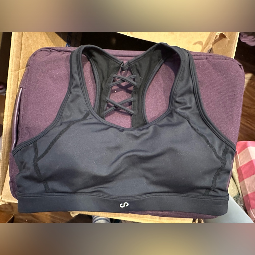 Curves and combatboots sports bra